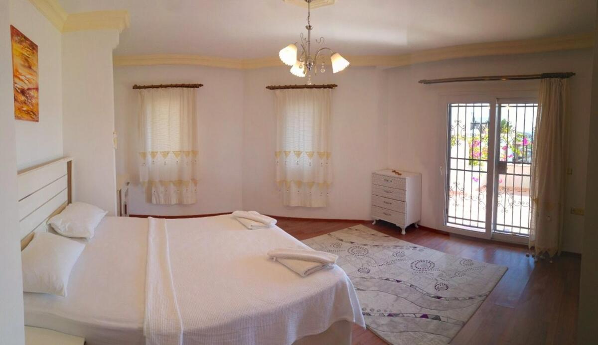 Center Sea View Villa